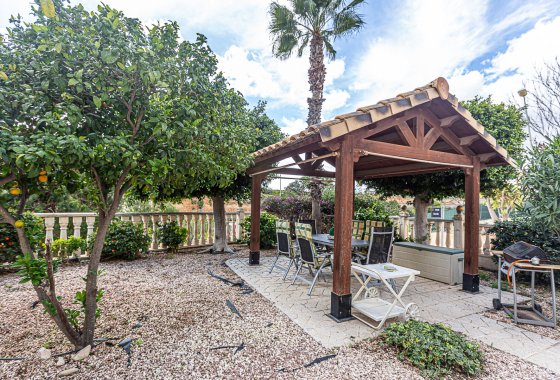 Reventa - Chalet Independiente - La Zenia - Villas San Jose