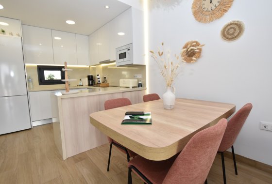 Reventa - Apartamento - Torrevieja - Los Balcones