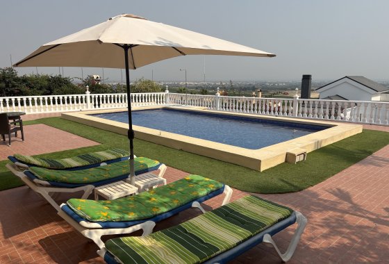 Reventa - Chalet Independiente - Algorfa