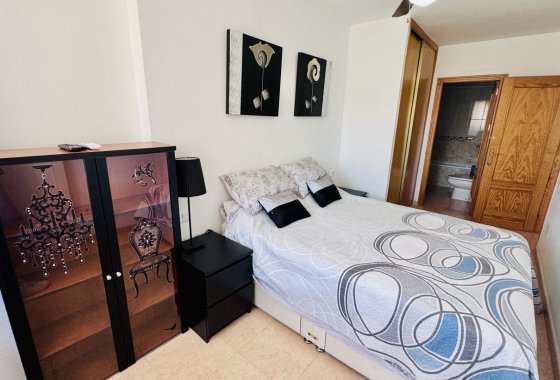 Re-Sale - Apartment - Almoradí