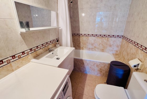 Re-Sale - Apartment - Almoradí