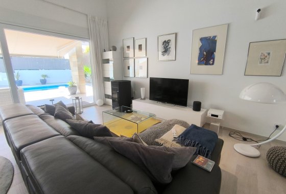 Re-Sale - Detached Villa - Algorfa