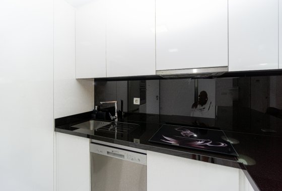 Reventa - Apartamento - Mil Palmeras - Beach