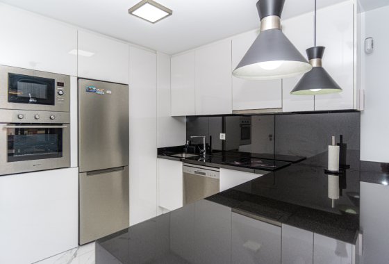 Reventa - Apartamento - Mil Palmeras - Beach