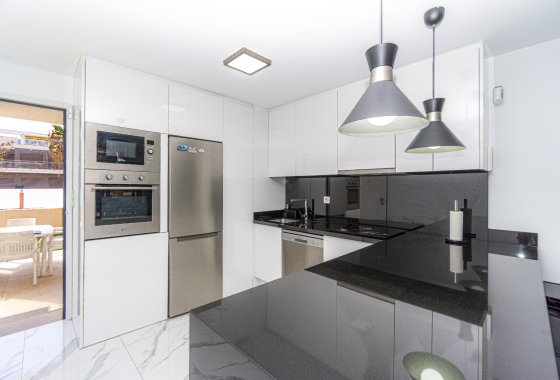 Reventa - Apartamento - Mil Palmeras - Beach