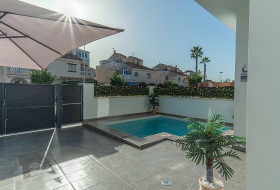 Reventa - Chalet Independiente - Torrevieja - La Florida