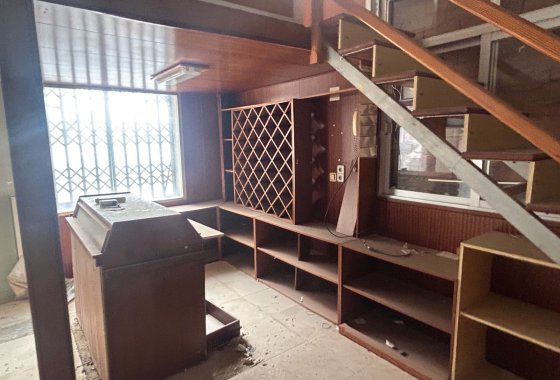 Reventa - Commercial (6) - Jacarilla