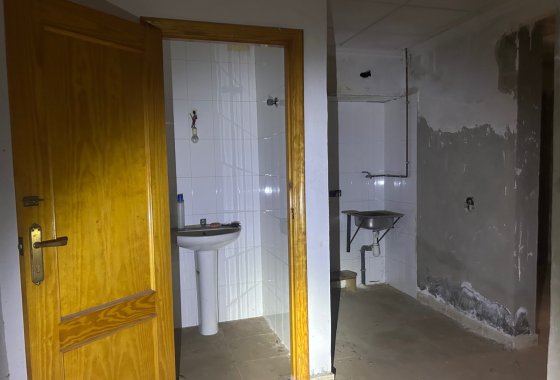 Reventa - Commercial (6) - Jacarilla