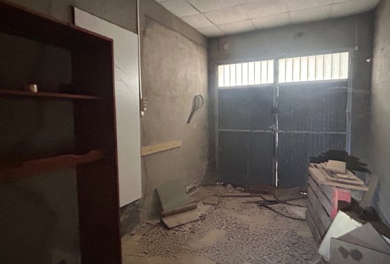 Reventa - Commercial (6) - Jacarilla