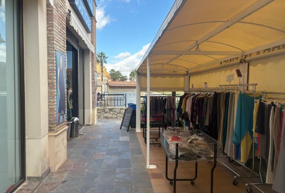 Reventa - Commercial - Algorfa