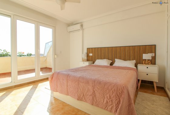 Re-Sale - Apartment - Punta Prima - Beachside