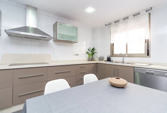 Re-Sale - Apartment - Torrevieja - Beach