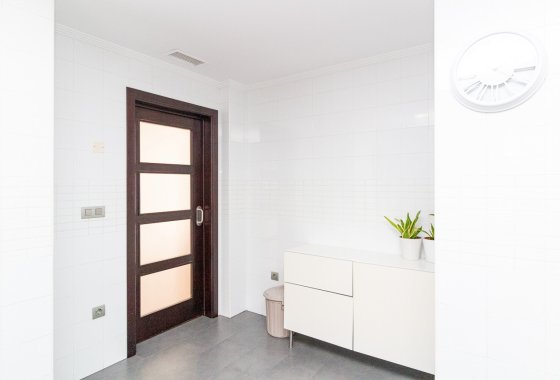 Re-Sale - Apartment - Torrevieja - Beach