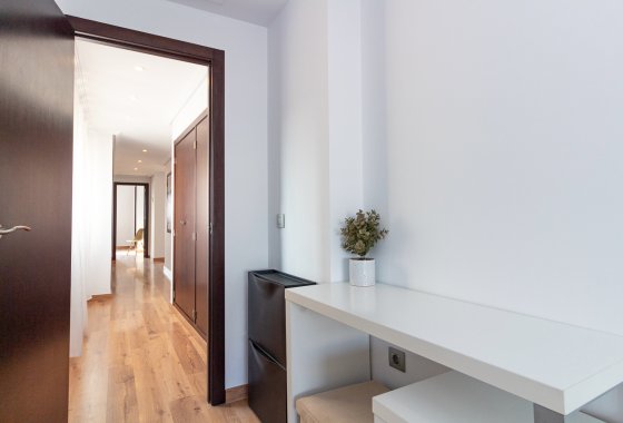 Re-Sale - Apartment - Torrevieja - Beach