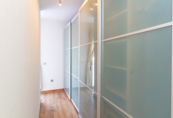 Re-Sale - Apartment - Torrevieja - Beach