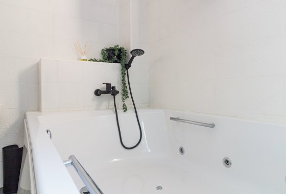 Re-Sale - Apartment - Torrevieja - Beach