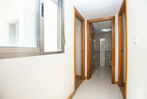 Re-Sale - Apartment - Torrevieja - Beach