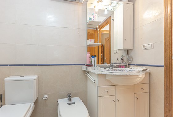 Re-Sale - Apartment - Torrevieja - Beach