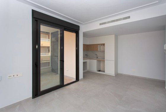 Re-Sale - Apartment - Torrevieja - Beach