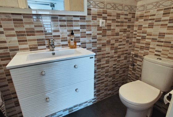 Re-Sale - Semi - Detached Villa - Ciudad Quesada