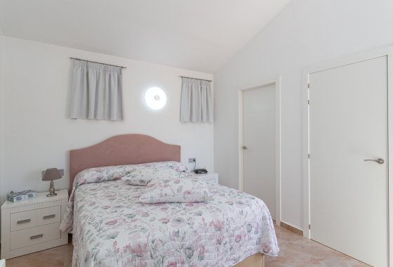 Reventa - Semi - Detached Villa - La Zenia