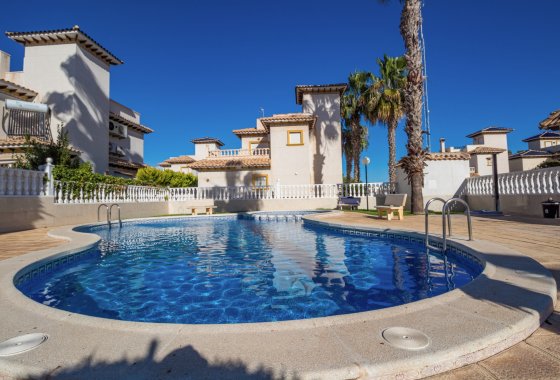Reventa - Bloque De Cuatro - La Zenia - Villas San Jose