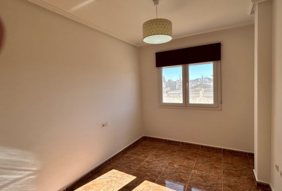 Reventa - Apartamento - Jacarilla - pueblo