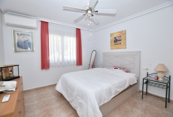 Reventa - Chalet Independiente - Algorfa