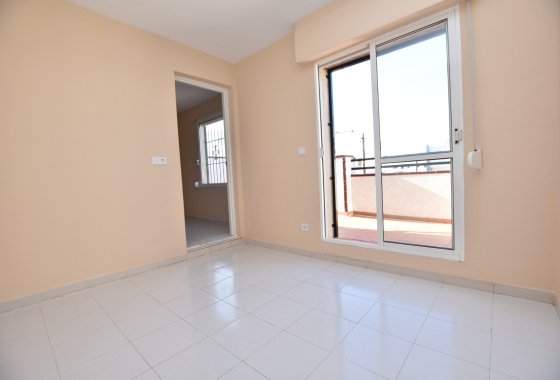 Re-Sale - Terraced house / Townhouse - Torrevieja - Lago Jardín II