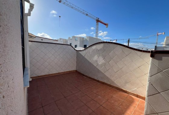 Re-Sale - Terraced house / Townhouse - Torrevieja - Lago Jardín II