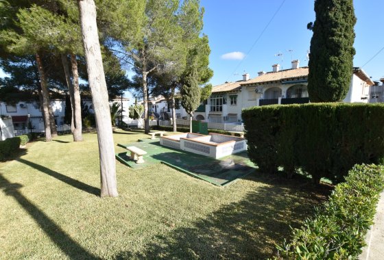 Re-Sale - Terraced house / Townhouse - Torrevieja - Lago Jardín II