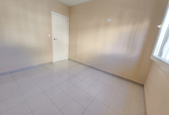 Re-Sale - Townhouse - Torrevieja - Lago jardin