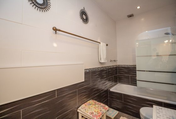 Re-Sale - Semi - Detached Villa - Villamartin - Fortuna