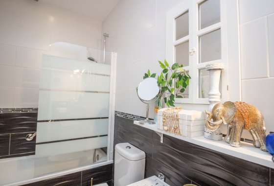 Re-Sale - Semi - Detached Villa - Villamartin - Fortuna