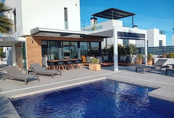 Reventa - Chalet Independiente - Algorfa