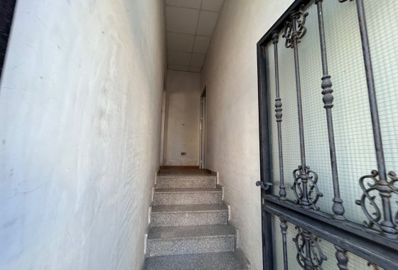 Reventa - Commercial (6) - Jacarilla