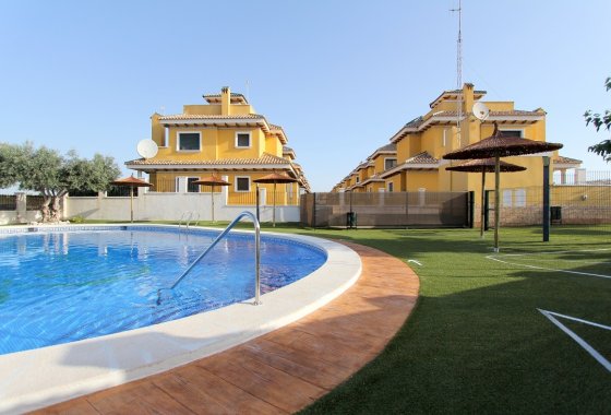 Re-Sale - Semi - Detached Villa - Ciudad Quesada