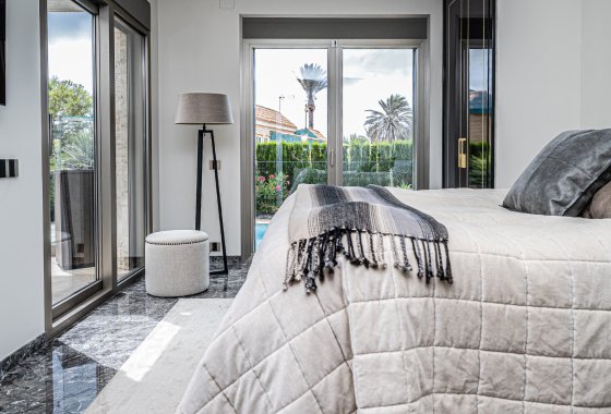 Reventa - Chalet Independiente - La Zenia - Beach