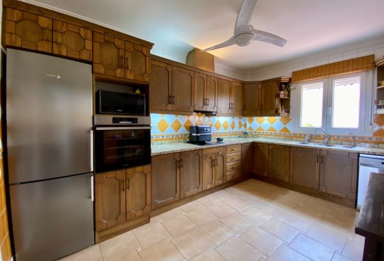 Re-Sale - Detached Villa - Algorfa - Almoradí