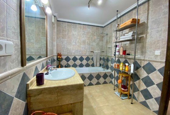 Re-Sale - Detached Villa - Algorfa - Almoradí