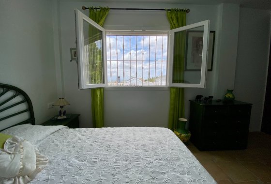 Re-Sale - Detached Villa - Algorfa - Almoradí