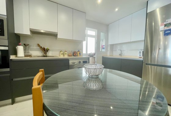 Re-Sale - Apartment - Torrevieja - Playa del Cura