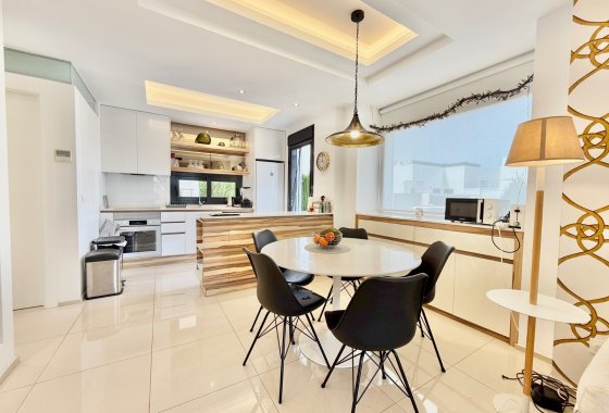 Re-Sale - Townhouse - Ciudad Quesada - Lo Marabu