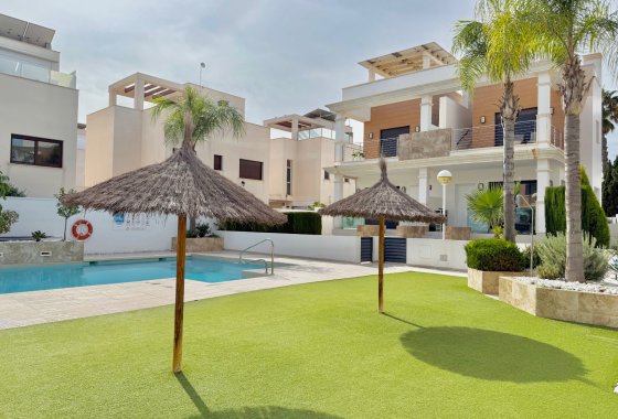 Re-Sale - Townhouse - Ciudad Quesada - Lo Marabu