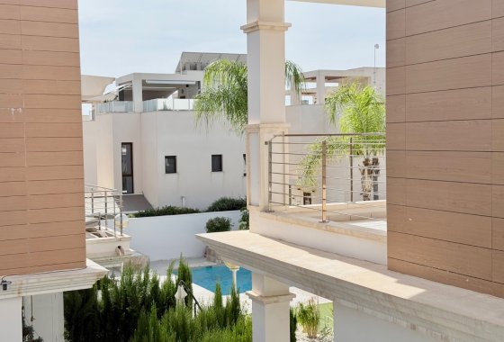 Re-Sale - Townhouse - Ciudad Quesada - Lo Marabu