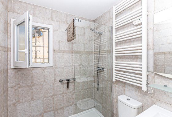 Reventa - Chalet Independiente - La Marina