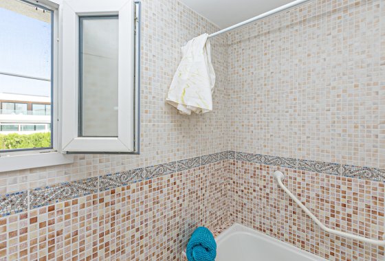 Reventa - Chalet Independiente - La Marina