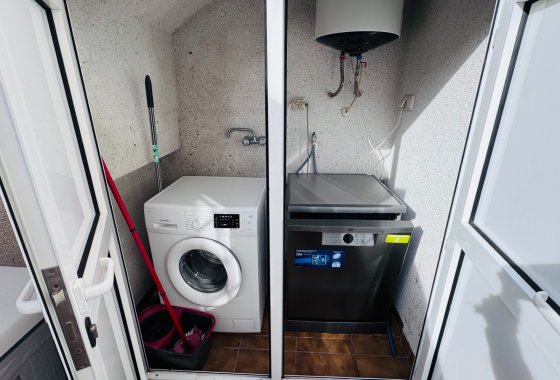 Re-Sale - Townhouse - Daya Nueva