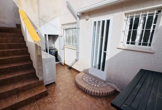 Re-Sale - Townhouse - Daya Nueva