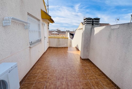 Re-Sale - Townhouse - Daya Nueva